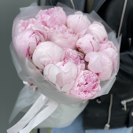 Букет из 13 пионов в Минске