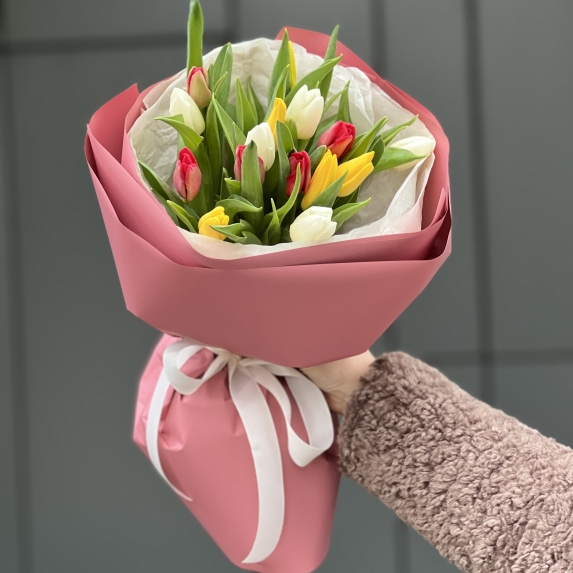 Букет Фломастеры из 15 тюльпанов микс