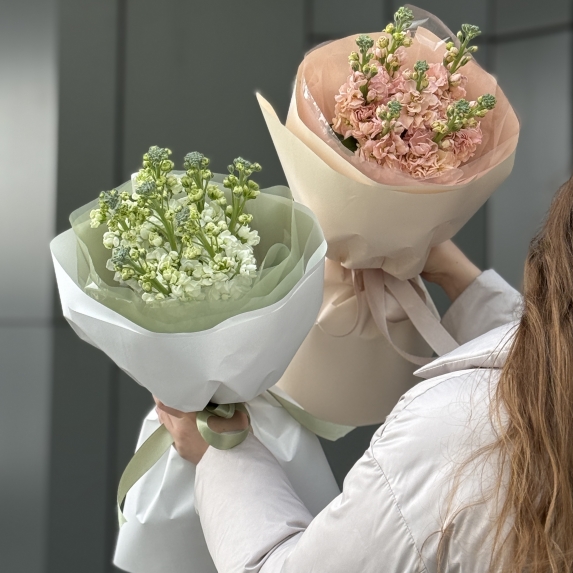 Букет Чистая нежность из 7 маттиол