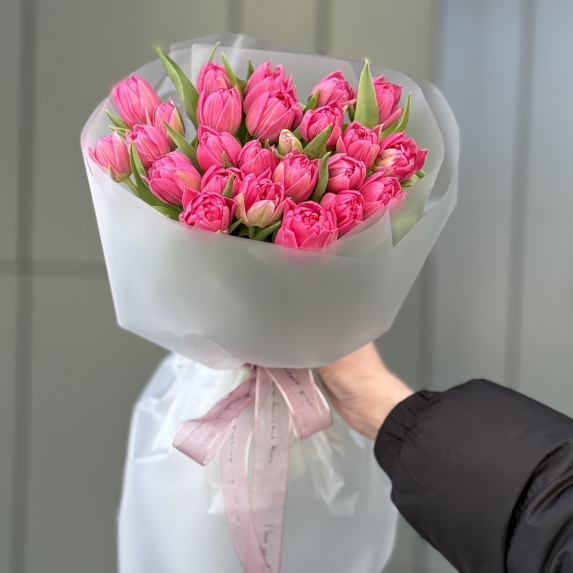 Букет Малиновый Джем из 35 пионовидных тюльпанов