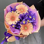 Букет Самба Мини из ирисов и гербер