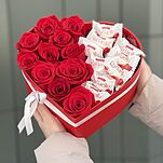 Сердце из 11 красных роз и Рафаэлло