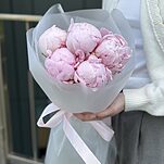 Букет Лиора из 5 пионов
