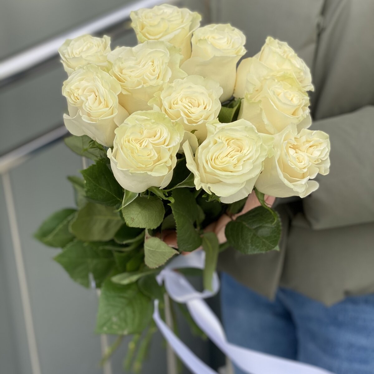Букет из 11 белых роз