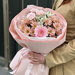 Букет Невесомость с розами, герберой, альстромерией и хризантемой