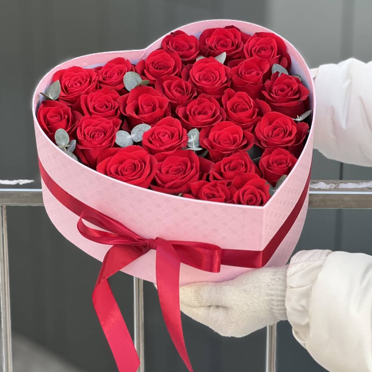 Коробка сердце Страсть из 25 красных роз