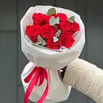 Букет Маленький Париж из роз и эвкалипта