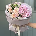 Букет Белинда из гортензии, кустовой розы, гвоздики и альстромерии