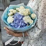 Букет Сансет из гортензии, кустовой розы и гвоздики