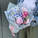 Букет Муссон из пионов, гортензии и пионовидной розы