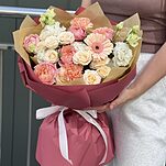 Букет Легкость из герберы, эустомы и кустовых роз