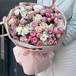 Букет Романс из роз, альстромерии, озотамнуса, эустомы и диантуса