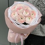 Букет Формула Любви из 9 ранункулюсов