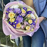 Букет Алгоритм Любви из тюльпанов, кустовой розы, генисты, ирисов и диантуса