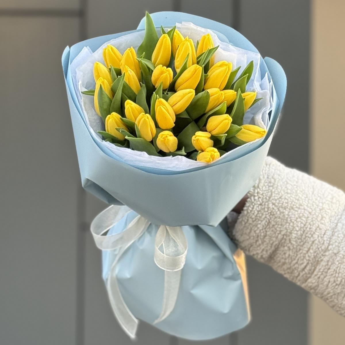 Букет Магия Весны из 25 желтых тюльпанов
