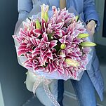 Букет Розетта из 9 лилий