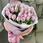 Букет Кэнди Принц из 25 сиреневых тюльпанов