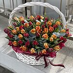 Корзина Испанский танец из пионовидных тюльпанов