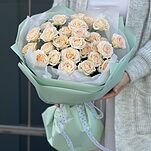 Букет Настроение из 7 веток кустовых роз морнинг стар