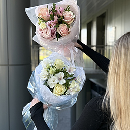 Букет Леди из роз, эустомы и альстромерии
