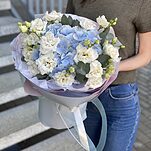 Букет Лазурный берег S из гортензии и эустомы