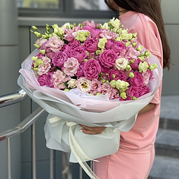 Букет Летний вечер Макси из пионовидных роз мисти баблс и эустомы