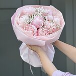 Букет Изюминка из пионов и гипсофилы