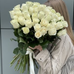 Букет из 51 белой розы