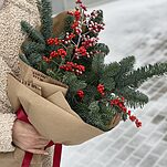 Букет Пора чудес из нобилиса и илекса