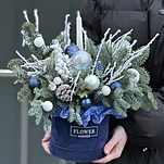 Коробка бархатная Синий иней из нобилиса, декора и белых веточек