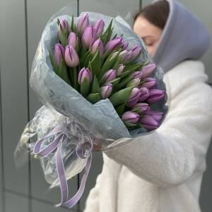 Букет Моя Весна из 31 сиреневого тюльпана