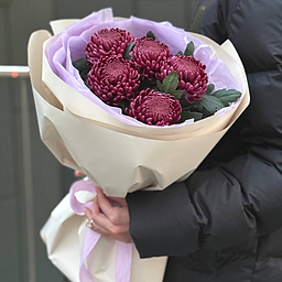 Букет Кураж из 5 хризантем сорта бигуди