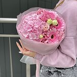 Букет Барби из гортензии, эустомы и гербер