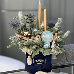 Композиция Ледниковый Период из нобилиса, эрингиума и зимнего декора