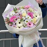 Букет С Наилучшими Пожеланиями из гербер, роз, альстромерии, хризантемы и танацетума