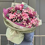 Букет Радость Моя из танацетума, цимбидиума, хризантемы густав, пионовидной кустовой розы и эвкалипта