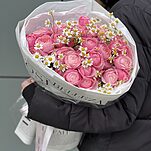 Букет Лучшее Признание M из танацетума и кустовой пионовидной розы сильвия пинк