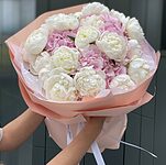 Букет Ароматный Сон из белых пионов и гортензий