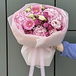 Букет Тайна сердца из гортензии, эустомы, кустовой розы, гербер, пионов