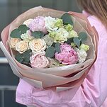 Букет Магия Утра из пионов, кустовых роз и эустомы