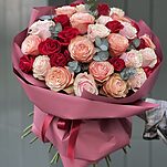 Букет Исполнение Мечты из 39 красных роз и роз сорта кахала