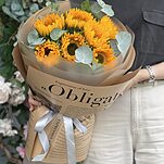 Букет Солнце из 7 подсолнухов и эвкалипта