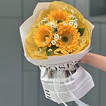 Букет Летнее поле S из ромашек и подсолнухов