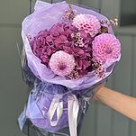 Букет Малефисента из гортензии, георгин и хамелациума