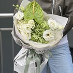 Букет Грэни из эустомы, гортензии, антуриума и хризантема виены