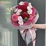 Букет Авиньон 3 из георгин, эустомы, кустовой розы и эвкалипта