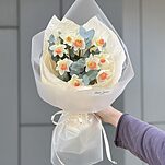 Монобукет из 9 нарциссов и эвкалипта