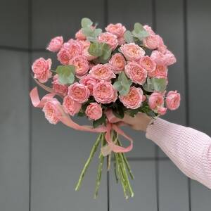 Букет Джульетта из 11 кустовой пионовидной розы