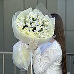 Букет Ириска из 15 белых ирисов
