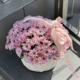 Композиция Облачко из розовой ромашковой хризантемы